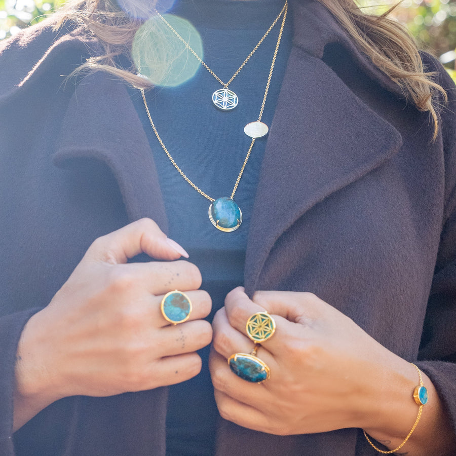 LE MEDAILLON, TROIS Mon Eveil or plaqué 18 carats