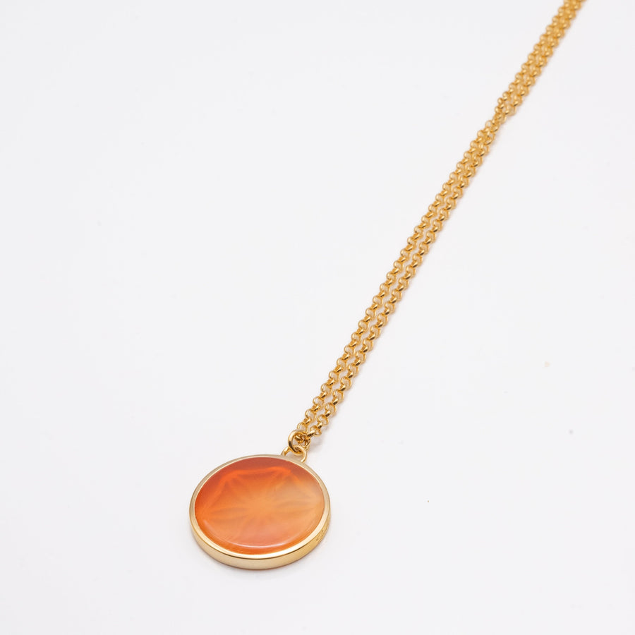 LE MEDAILLON, TROIS Ma persévérance or plaqué 18 carats